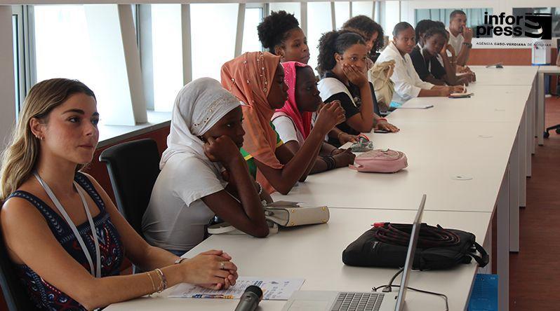 Plataforma das Comunidades Africana defende papel activo de crianças e adolescentes na defesa dos seus direitos