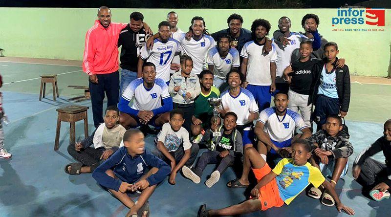 Young Boys vence Torneio de Futsal Santo António após abandono da Furna