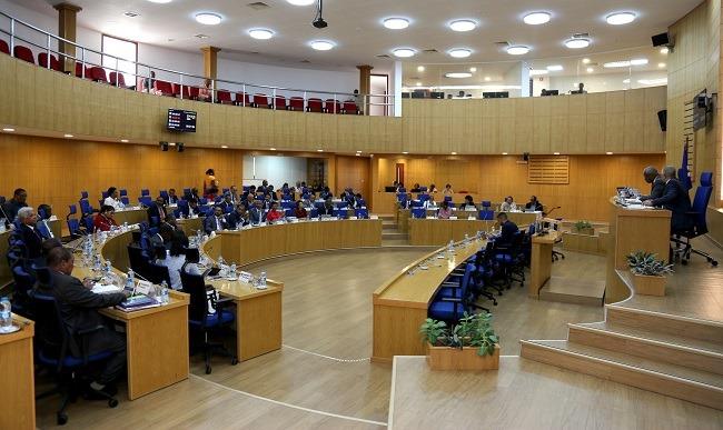 Parlamento da XI Legislatura com Equilíbrio de Género