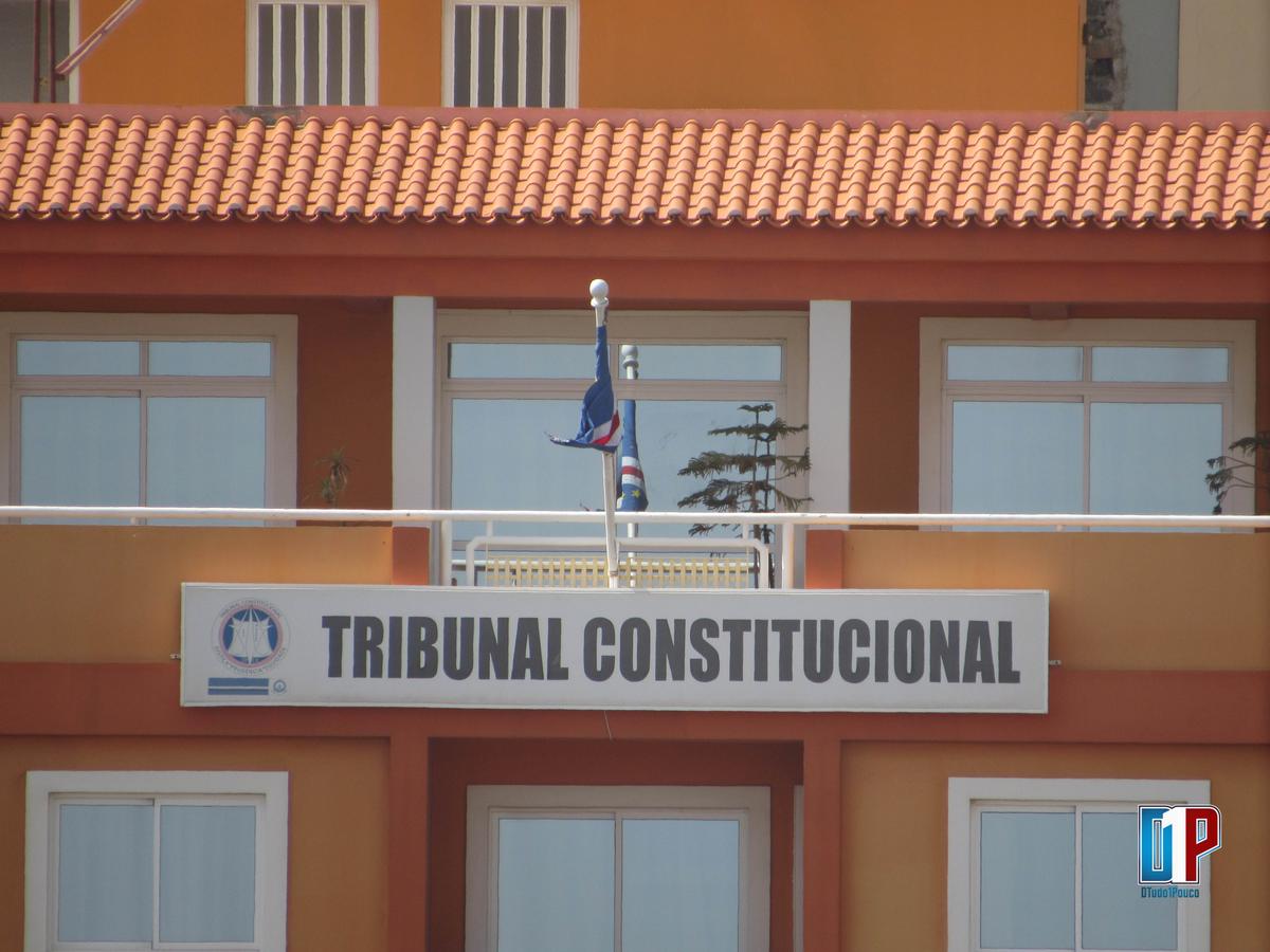 Transparência: Titulares de cargos públicos continuam a incumprir obrigação de declarar património
