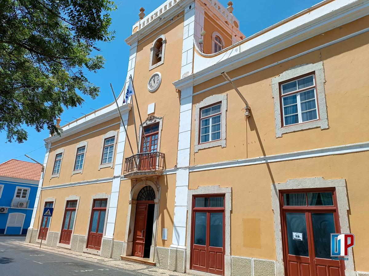 Ministério Público Acusa Primeiro-Ministro de Crimes Enquanto Autarca