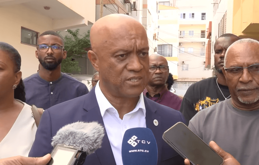 Cabo Verde: Luís Filipe Tavares oficializa candidatura à liderança do MpD com apelo à união e à valorização dos militantes