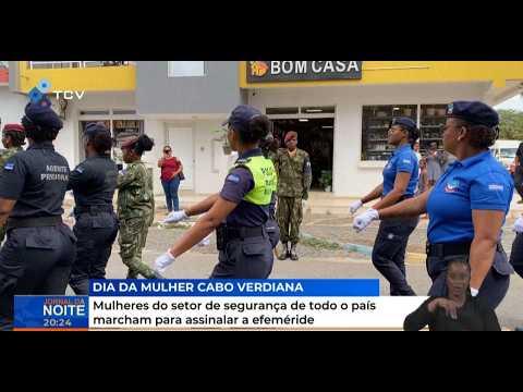 Mulheres do setor de segurança de todo o país marcham para assinalar a efeméride