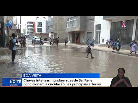 Chuvas intensas inundam ruas de Sal Rei e condicionam a circulação nas principais artérias