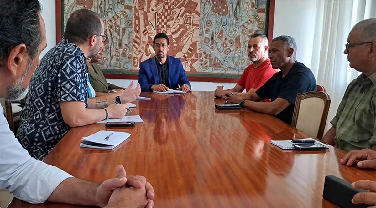 Governo admite necessidade de rever políticas para garantir sustentabilidade e pluralismo na comunicação social