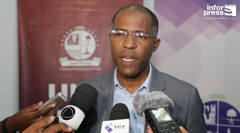 Francisco Carvalho Salta para o Trapézio à Espera do Novo Estado