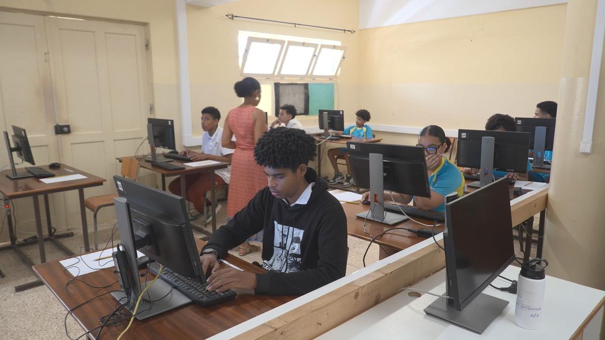 Testes PISA avaliam mais de 2.200 alunos em Cabo Verde sem impacto nas notas