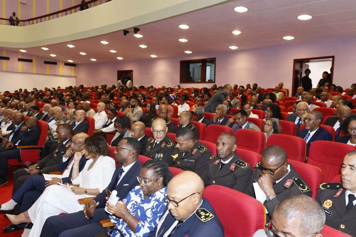 Tubarões Azuis e independência em destaque no Parlamento nas celebrações oficias da Independência de Cabo Verde