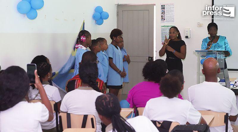 Associação defende convivência entre alunos surdos e ouvintes no processo de inclusão escolar (c/áudio)