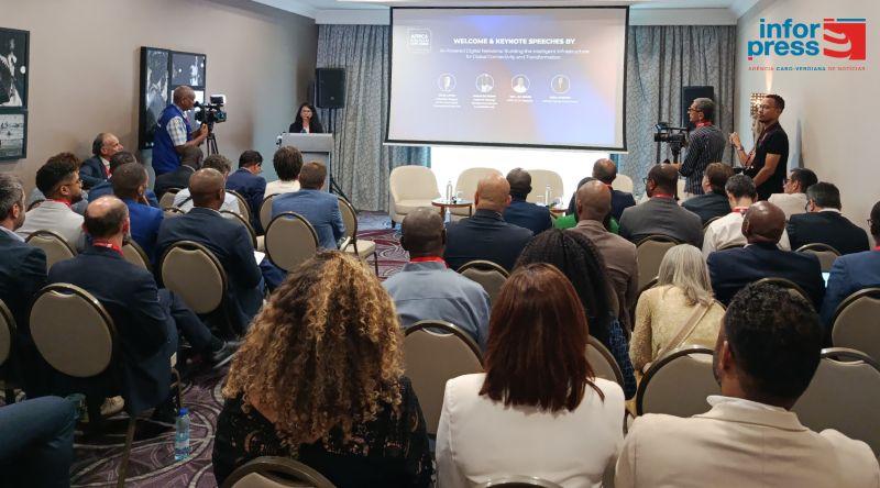 Sal Acolhe Encontro sobre Telecomunicações e Conectividade Global