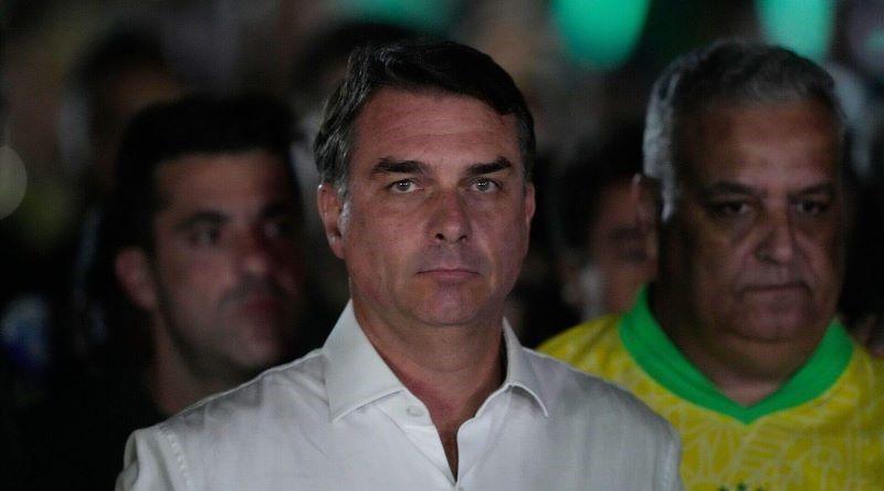 Brasil/Eleições: Flávio Bolsonaro diz que vai pedir anulação das eleições