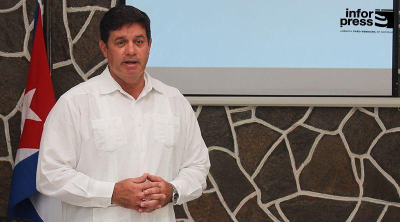 Embaixador cubano denuncia graves dificuldades económicas em Cuba provocadas pelo “bloqueio” dos EUA (c/áudio)