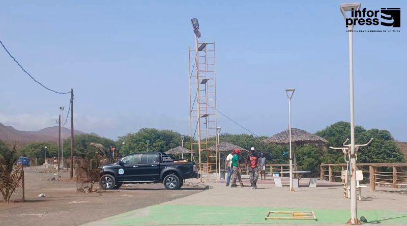 Porto Novo: Praia de Curraletes recebe intervenções para melhorar acolhimento e segurança durante festival