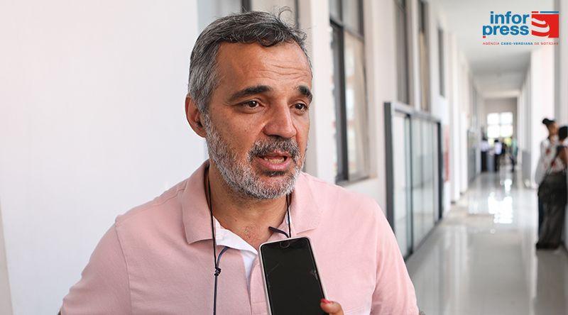 Professor Brasileiro Destaca Intercâmbio Académico entre Países Lusófonos
