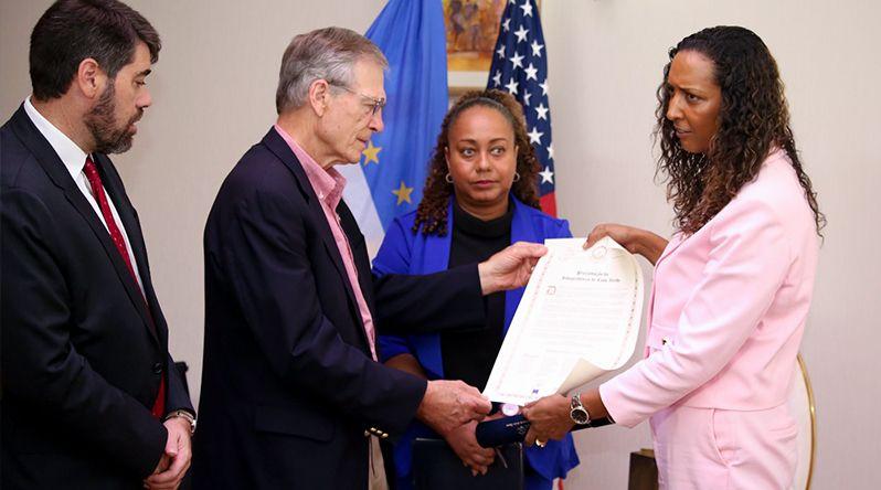 Congressistas norte-americanos destacam ciência, tecnologia e cooperação durante visita a Cabo Verde