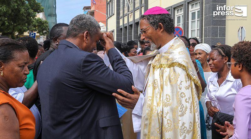 Dom Teodoro exorta fiéis a manterem a esperança e a fé perante as dificuldades na festa de Nossa Senhora da Graça