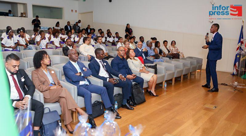 Banco de Cabo Verde atribui aumento da bancarização e redução de reclamações à educação financeira