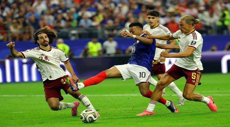 Espanha bate França e qualifica-se para a final do Mundial de futebol