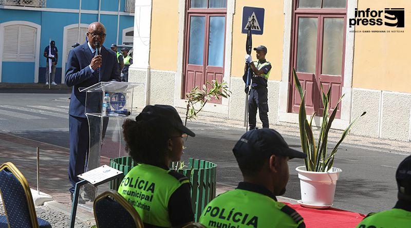Praia: Autarca Elogia Elevação da Polícia Municipal e Apela à Colaboração na Segurança