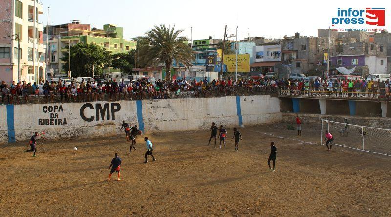 Futebol/Praia: Rabenta da Achadinha sagra-se bicampeã da “Copa Ribera”