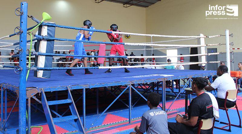 Campeões Regionais de Boxe Apurados para o Nacional