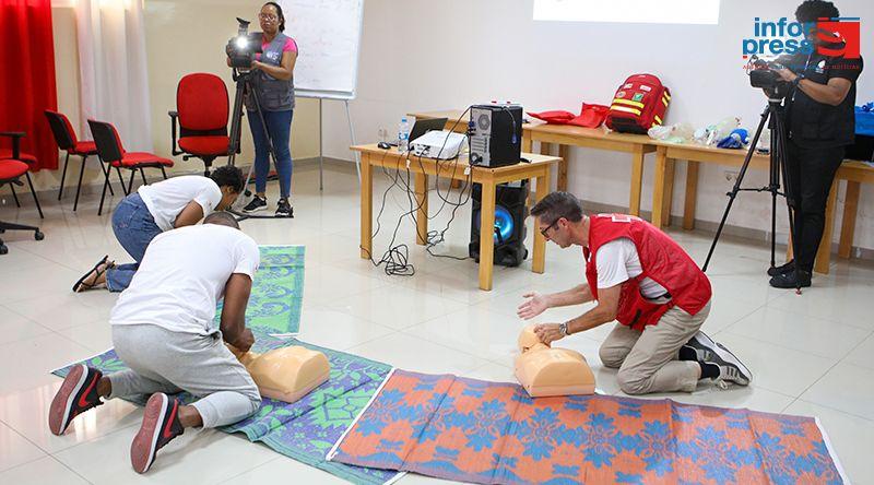 Praia: Cruz Vermelha inicia formação prática para implementar futura Unidade de Assistência Pré-Hospitalar