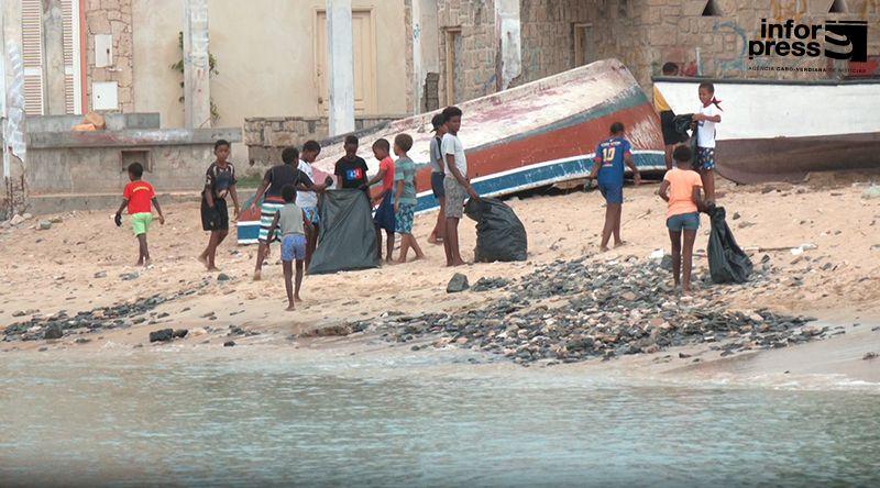 Boa Vista: Fundação Tartaruga encerra sexta edição do curso de natação capacitando 104 crianças