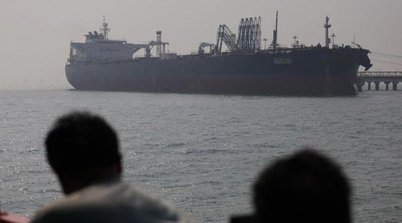 Irão alerta para qualquer "acção provocadora" para desobstruir estreito de Ormuz