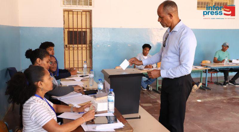 Legislativas2026/São Vicente: João Santos Luís vota e apela aos cidadãos a expressarem o seu voto “de forma livre e consciente”