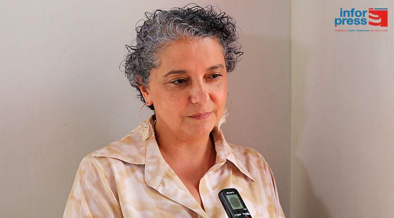 Simpósio Defende Promoção da Leitura e Acesso ao Livro
