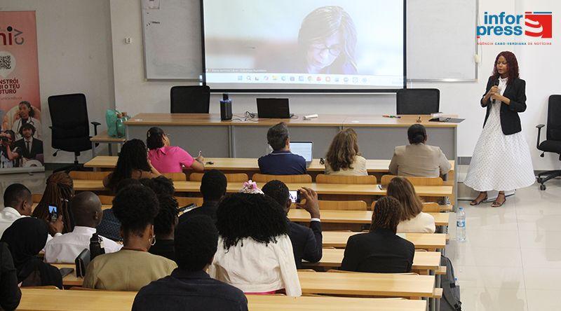 Mia Couto defende papel da imaginação na ciência e desafia jovens a transformar o mundo
