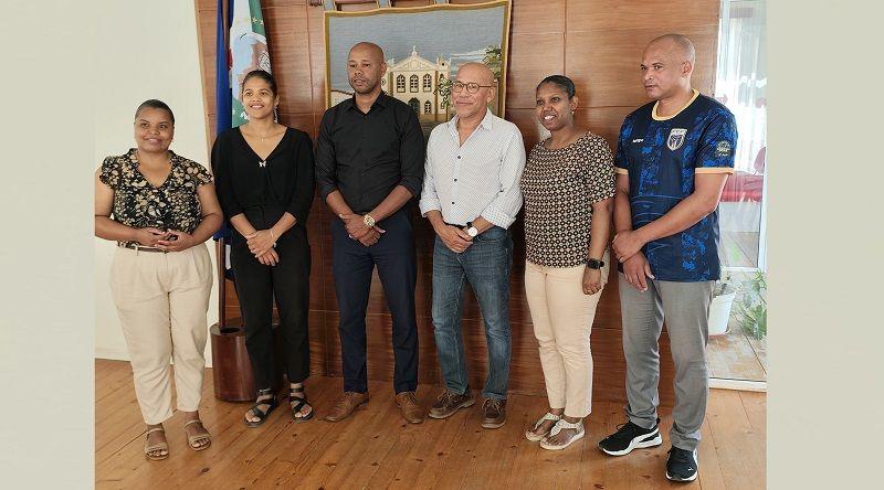 Médico Ortopedista Atende Mais de 70 Pacientes em São Nicolau
