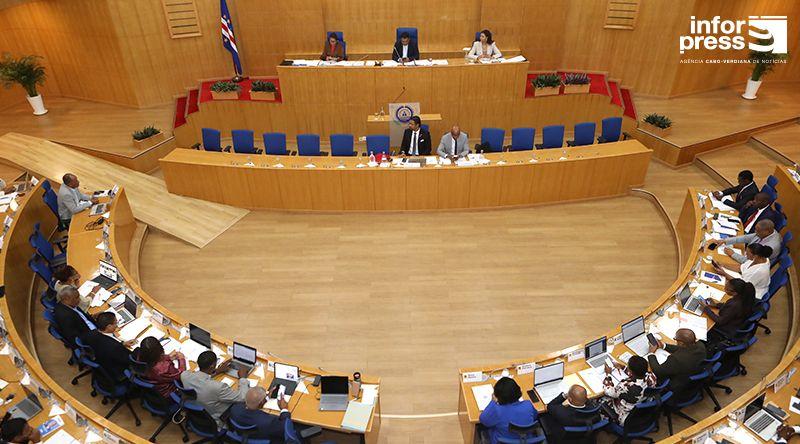 Parlamento: Governo anuncia aquisição de quatro aparelhos de TAC para reforçar cobertura nacional