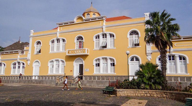 São Vicente: Mindelo acolhe Campos da Matemática Gulbenkian com 30 estudantes e reforço na formação de docentes