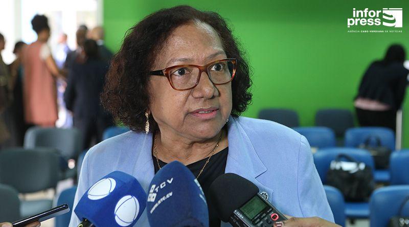Vera Duarte participa na primeira edição do Festival Língua ao Mar no Brasil em Novembro