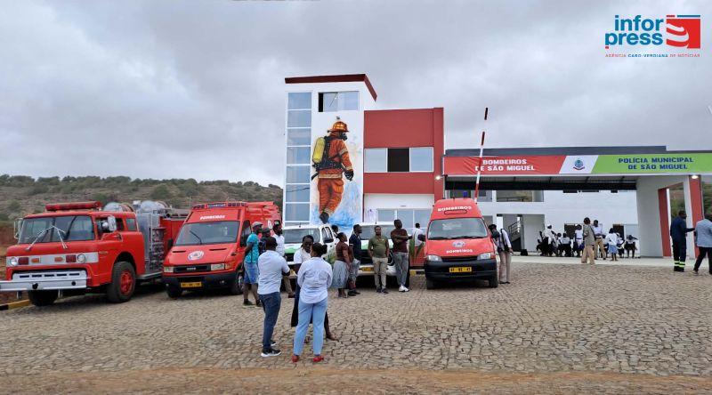 São Miguel: Câmara municipal oficializa contratação de oito novos bombeiros