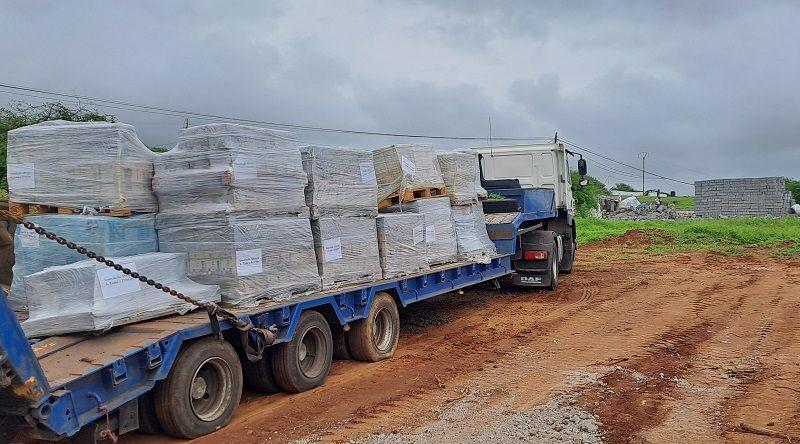 São Miguel recebe donativos da Associação Abraçar São Tomé e Príncipe para apoiar famílias afectadas pelas chuvas