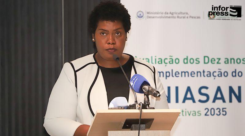 Ministra defende balanço crítico e construtivo de uma década do plano estratégico (c/áudio)
