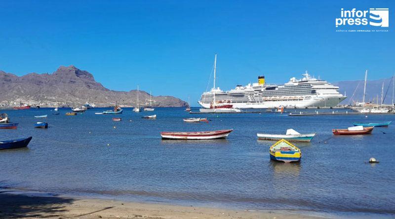 Porto de Cruzeiros Fatura 20 Mil Contos no Primeiro Ano
