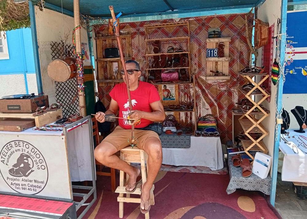 Artesão Beto Diogo representa Cabo Verde na Feira Tricontinental de Tenerife