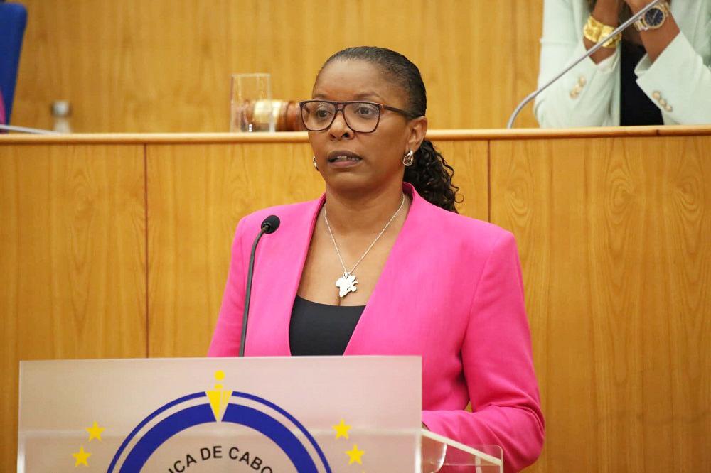 Carla Lima acusa anterior executivo de má governação e utilização de recursos públicos para comprar votos