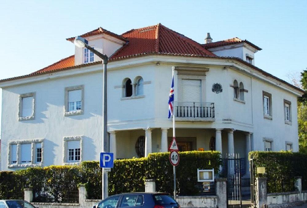 Auditoria à Embaixada de Cabo Verde em Portugal, deixa Eurico Monteiro em “maus lençóis”
