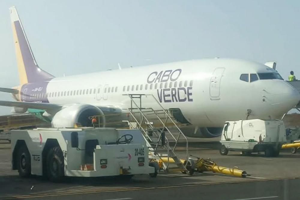Para cumprir promessa eleitoral de Ulisses, TACV deixa passageiros apeados em Paris