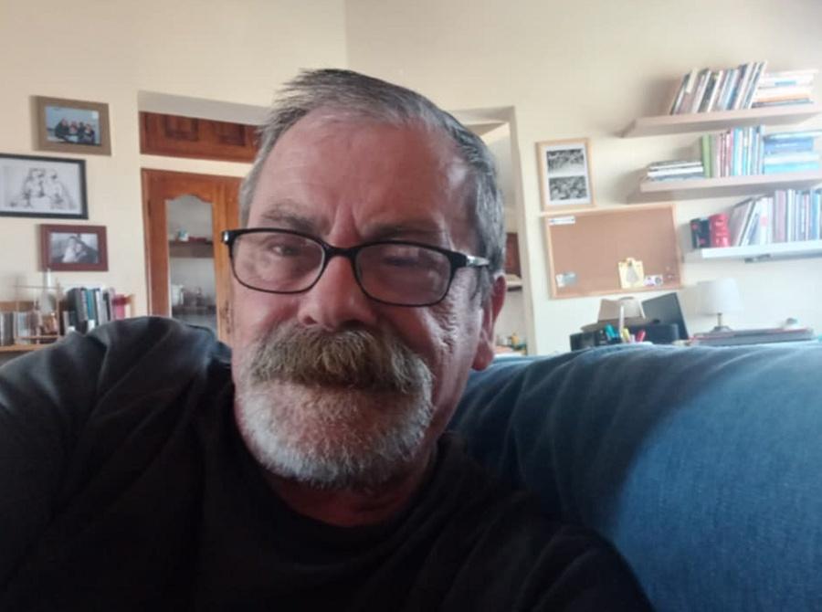 É o próprio Ulisses que confirma estar de saída