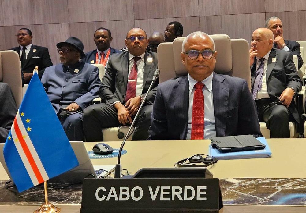 José Maria Neves representa Cabo Verde na conferência da União Africana em Luanda