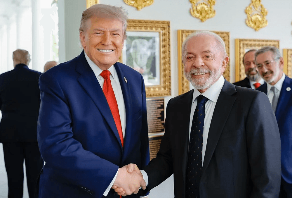 Lula conversa com Trump e afirma que alegações para imposição de tarifas são “infundadas”