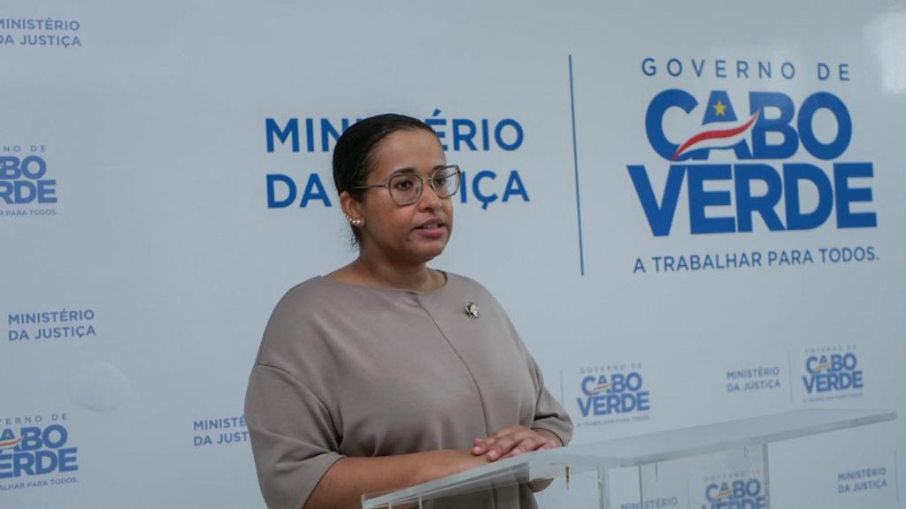 País/
Arlinda Chantre é a nova Directora-Geral da Direcção-Geral de Apoio ao Processo Eleitoral (DGAPE)