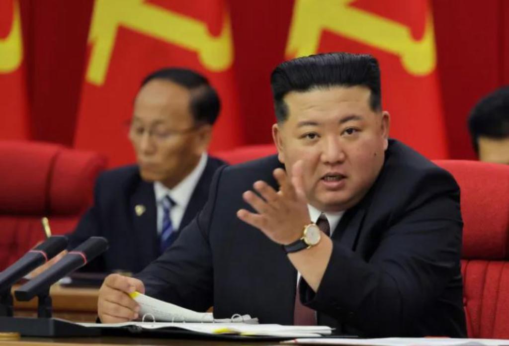 Mundo/
Coreia do Norte promete apoio "inabalável" à Rússia em "guerra sagrada"