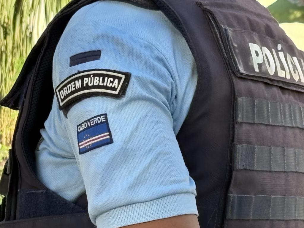 País/
Polícia Nacional detém quatro suspeitos e apreende cinco armas de fogo durante o fim de semana
