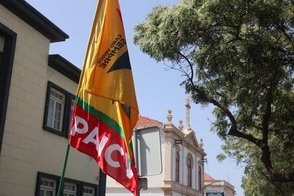 PAICV apoia recandidatura de José Maria Neves a um novo mandato presidencial